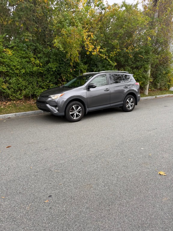 2018 Toyota Rav4 Image 2