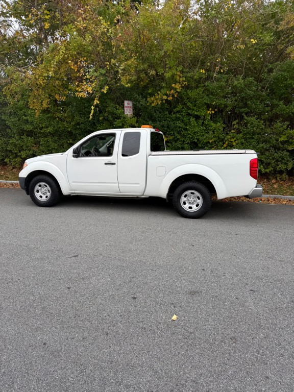 2016 Nissan Frontier Image 3