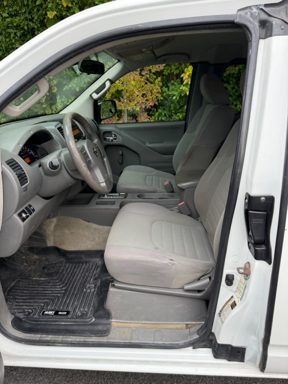 2016 Nissan Frontier Image 8