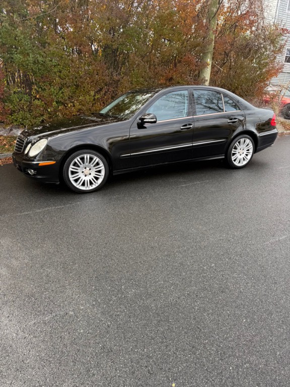 2008 Mercedes-Benz E-Class Image 2
