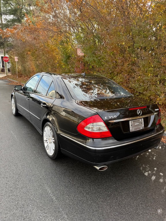 2008 Mercedes-Benz E-Class Image 3