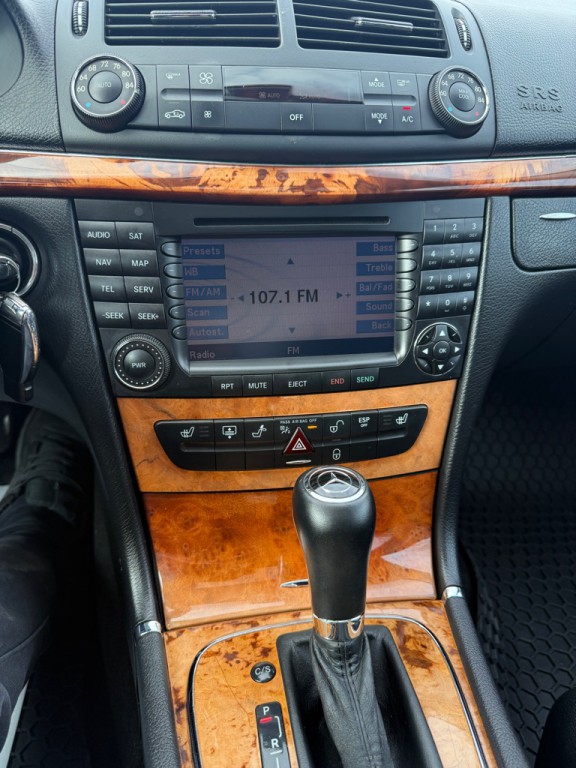 2008 Mercedes-Benz E-Class Image 9