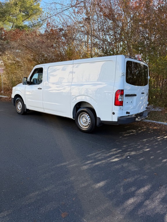 2015 Nissan NV Image 3