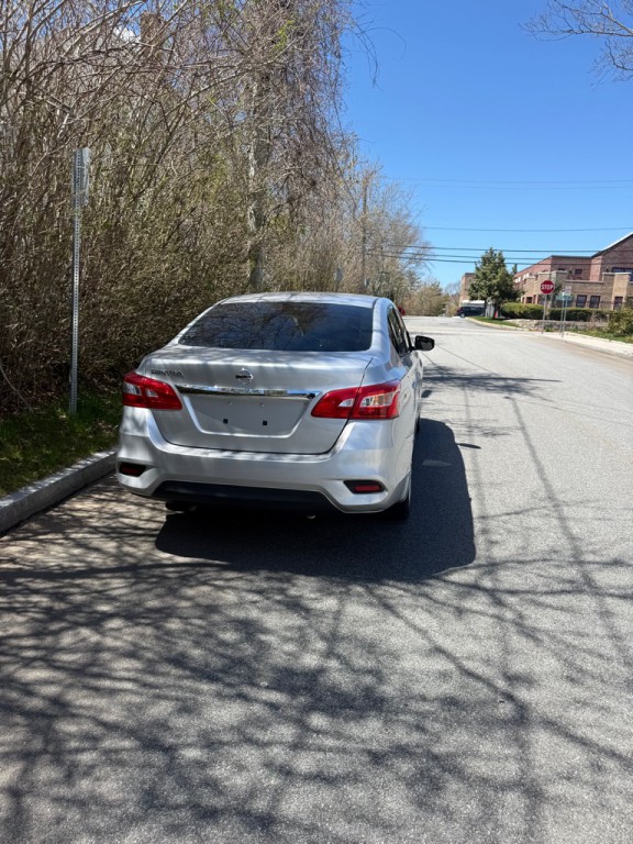 2017 Nissan Sentra Image 4