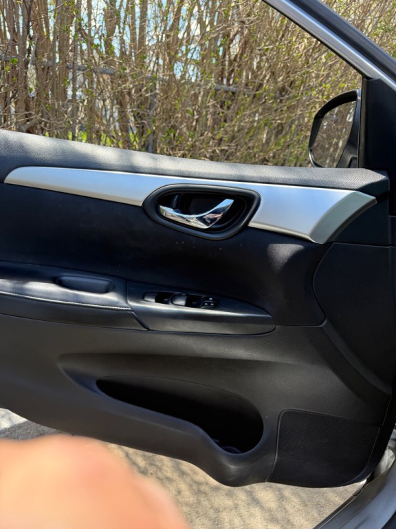 2017 Nissan Sentra Image 8