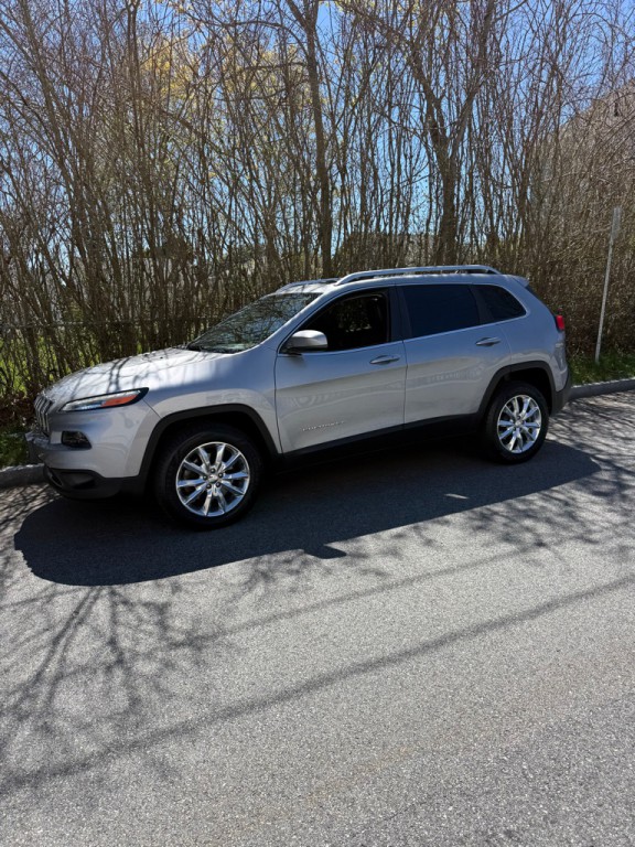 2015 Jeep Cherokee Image 2