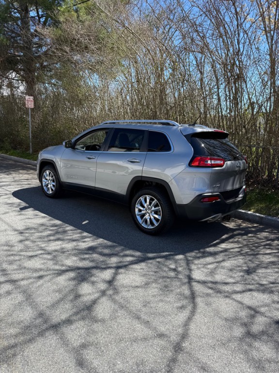 2015 Jeep Cherokee Image 3