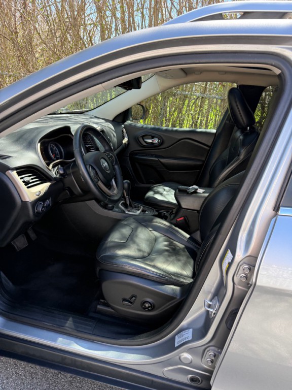 2015 Jeep Cherokee Image 7