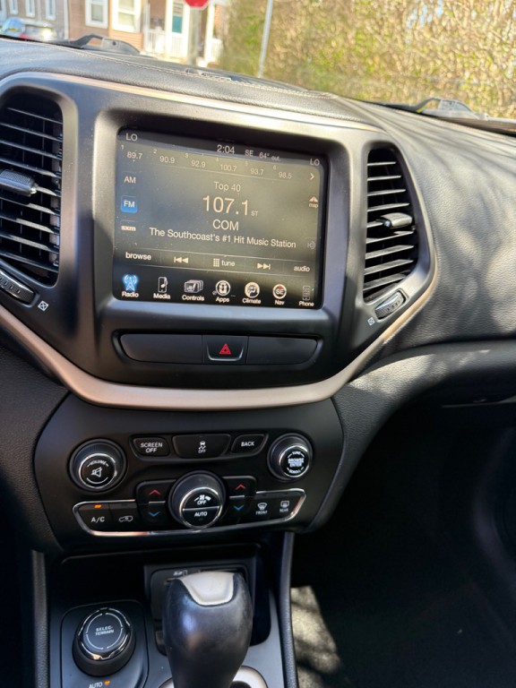 2015 Jeep Cherokee Image 10