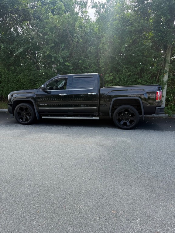 2018 GMC Sierra Image 3