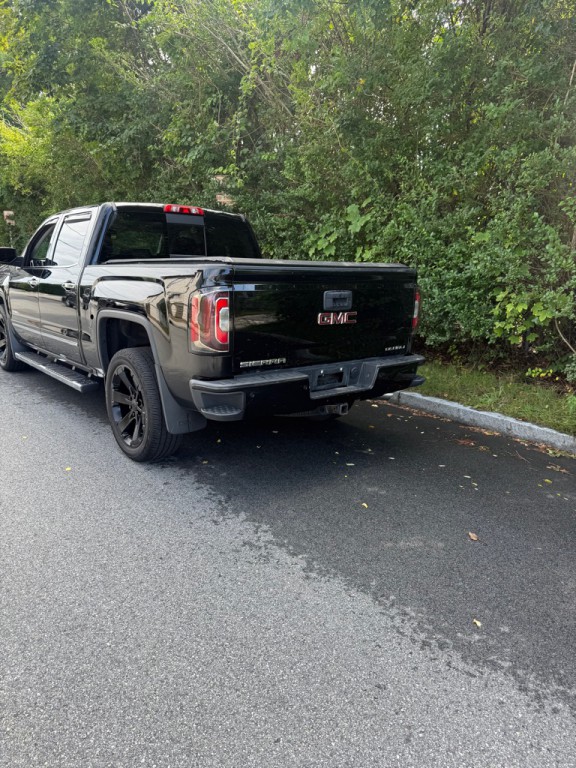 2018 GMC Sierra Image 4