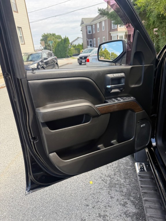 2018 GMC Sierra Image 7