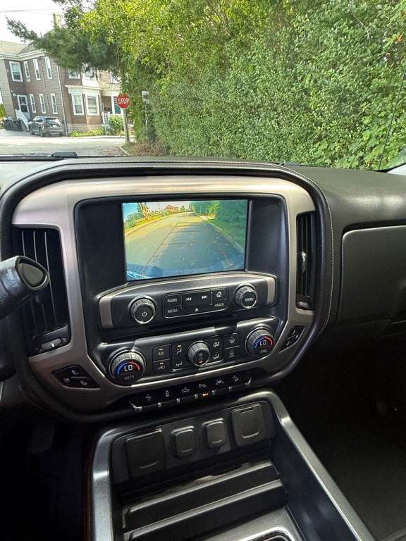 2018 GMC Sierra Image 11