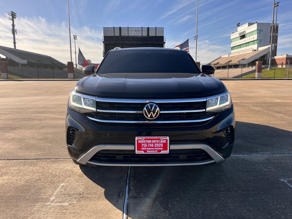 2020 Volkswagen Atlas Cross Sport Image 2