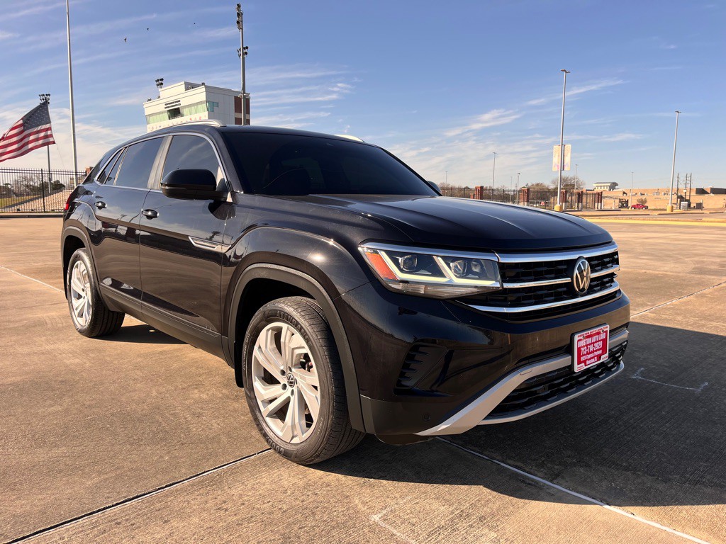 2020 Volkswagen Atlas Cross Sport Image 3