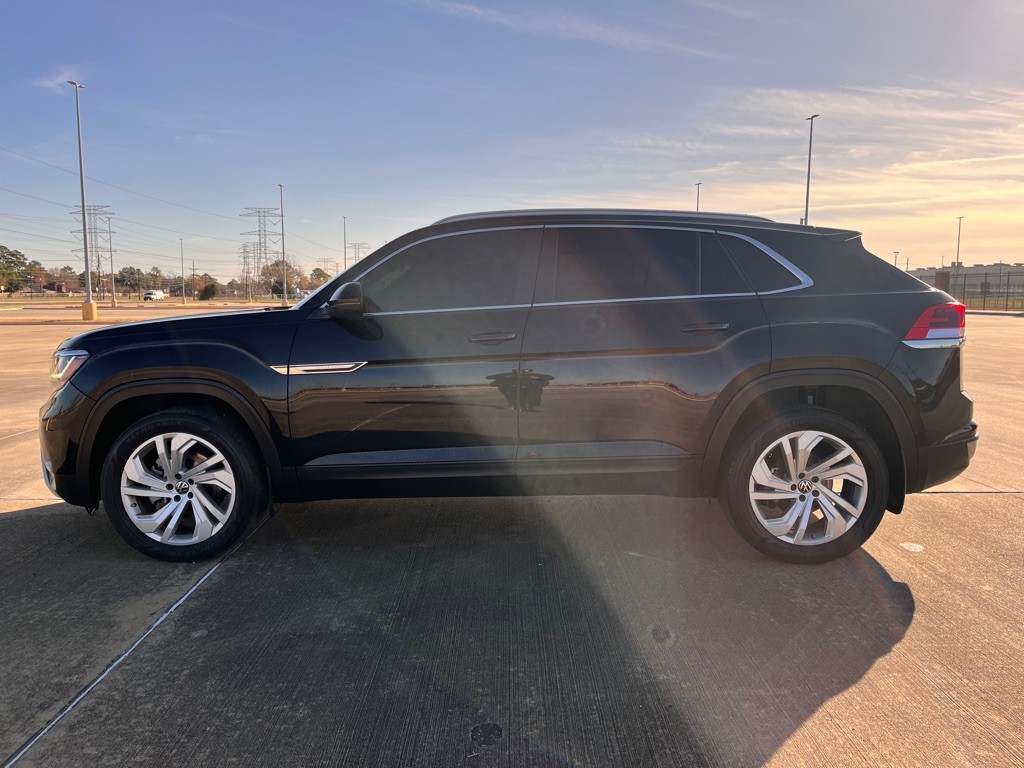 2020 Volkswagen Atlas Cross Sport Image 8