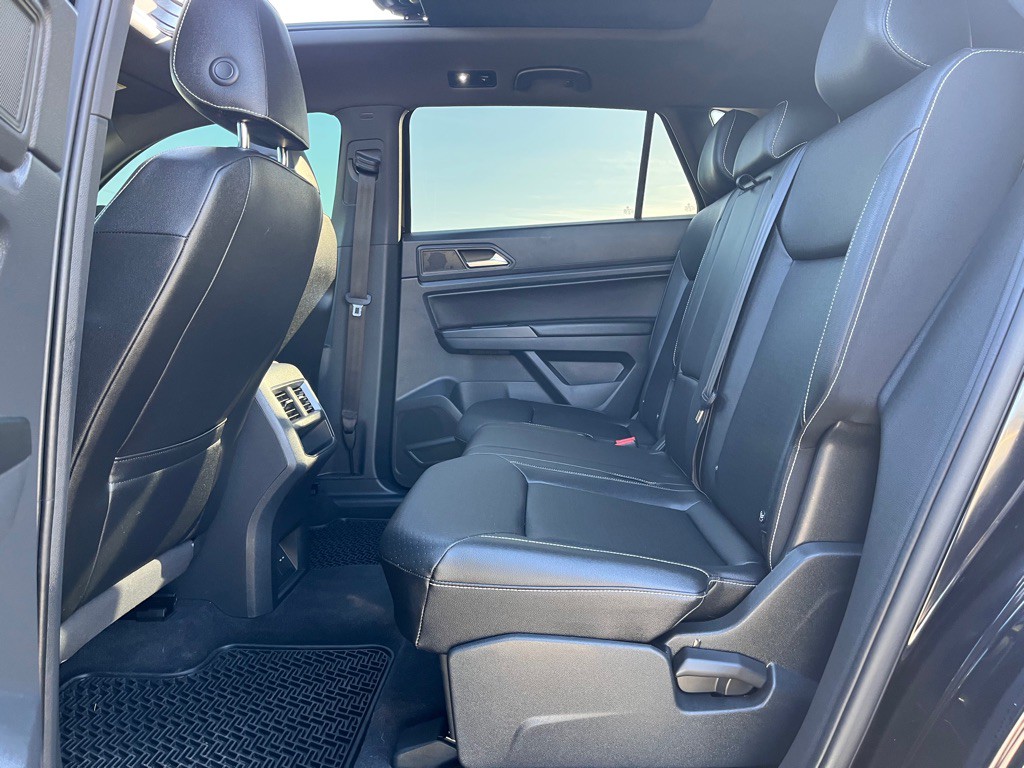 2020 Volkswagen Atlas Cross Sport Image 15