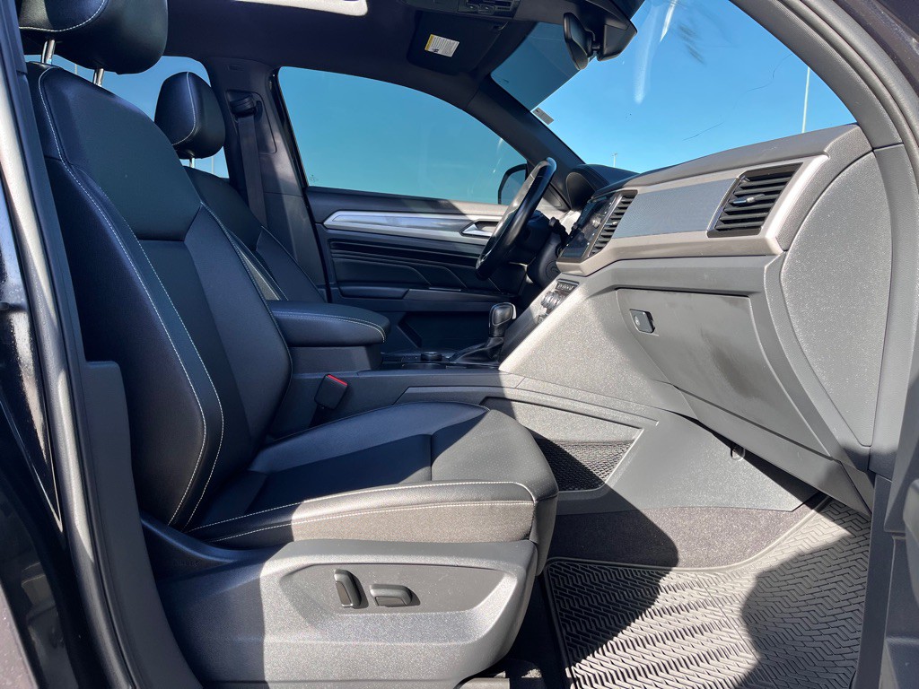 2020 Volkswagen Atlas Cross Sport Image 20
