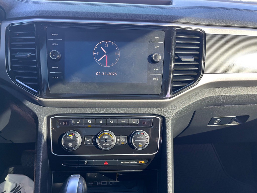 2020 Volkswagen Atlas Cross Sport Image 27