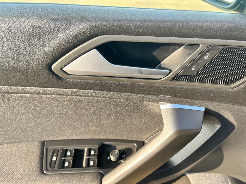 2021 Volkswagen Tiguan Image 11