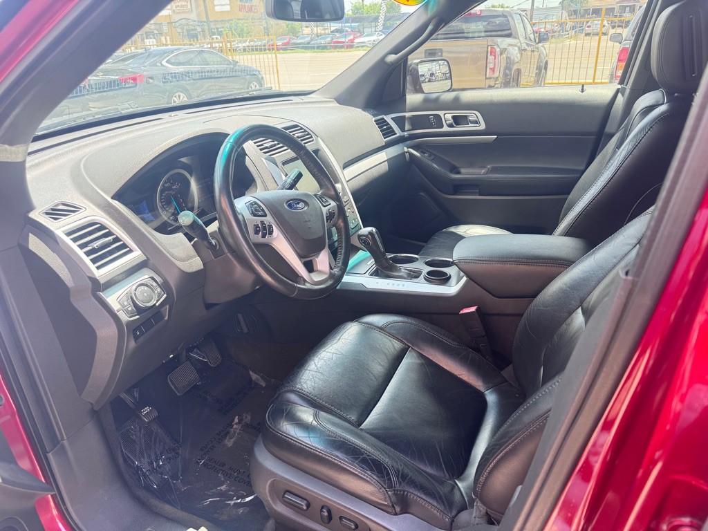 2013 Ford Explorer Image 2