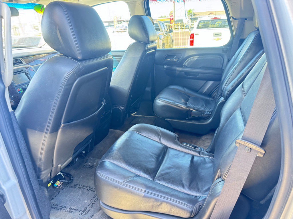 2011 GMC Yukon Image 3