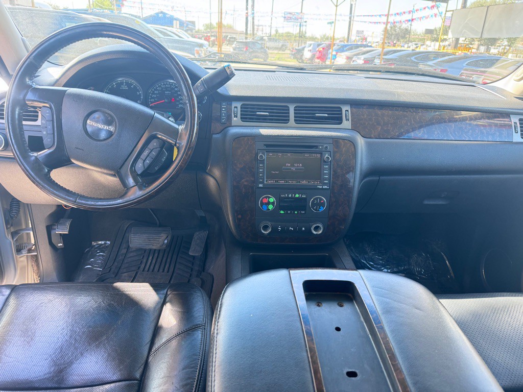 2011 GMC Yukon Image 4