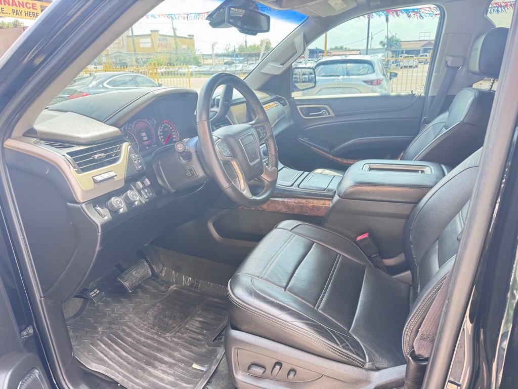2015 GMC Yukon Image 2