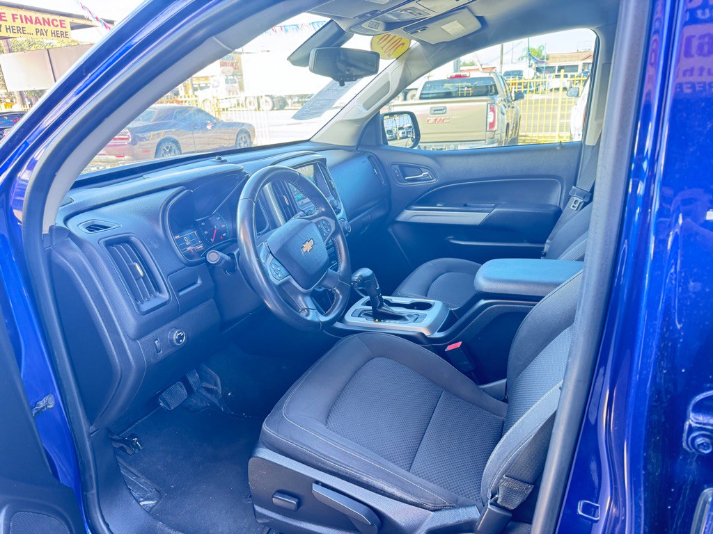 2016 Chevrolet Colorado Image 2