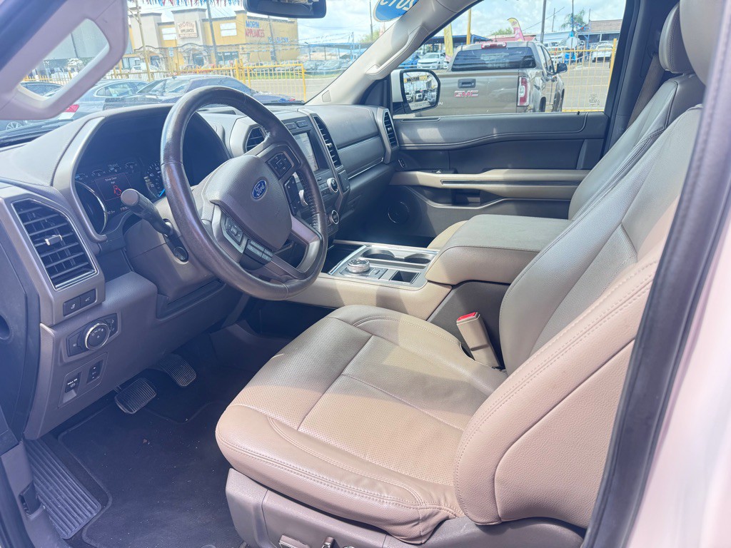 2019 Ford Expedition Image 2
