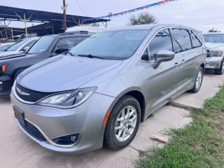 Image for 2020 Chrysler Pacifica Touring ID: 7031098