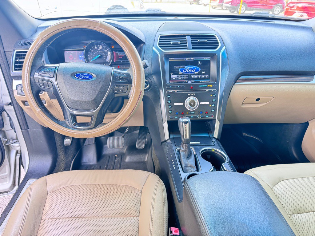 2016 Ford Explorer Image 4