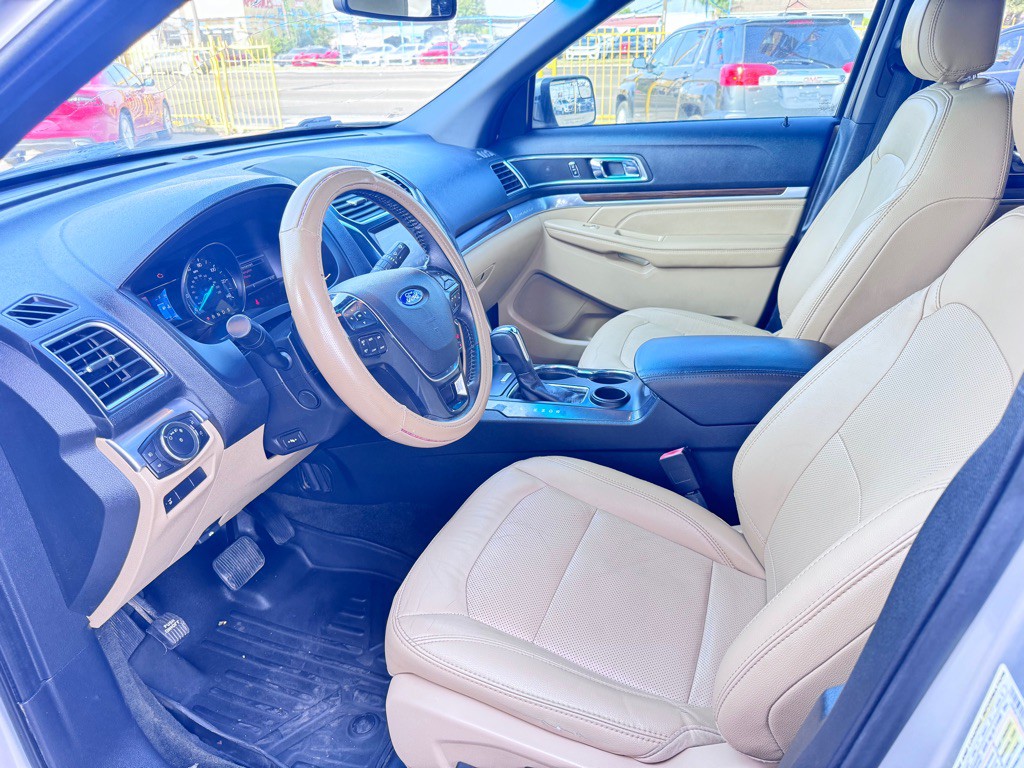 2016 Ford Explorer Image 6