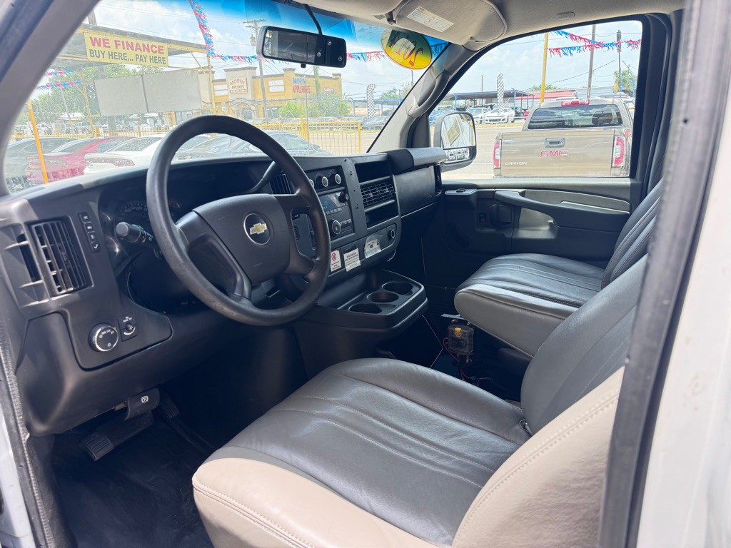 2014 Chevrolet Express Image 2