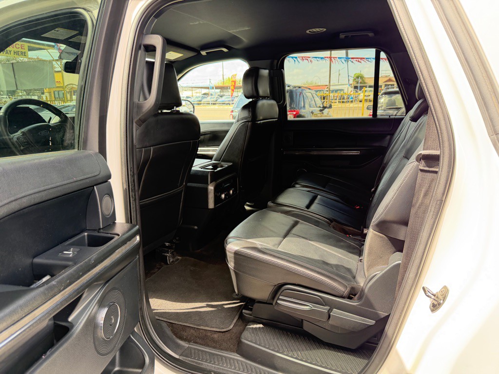 2018 Ford Expedition Image 3