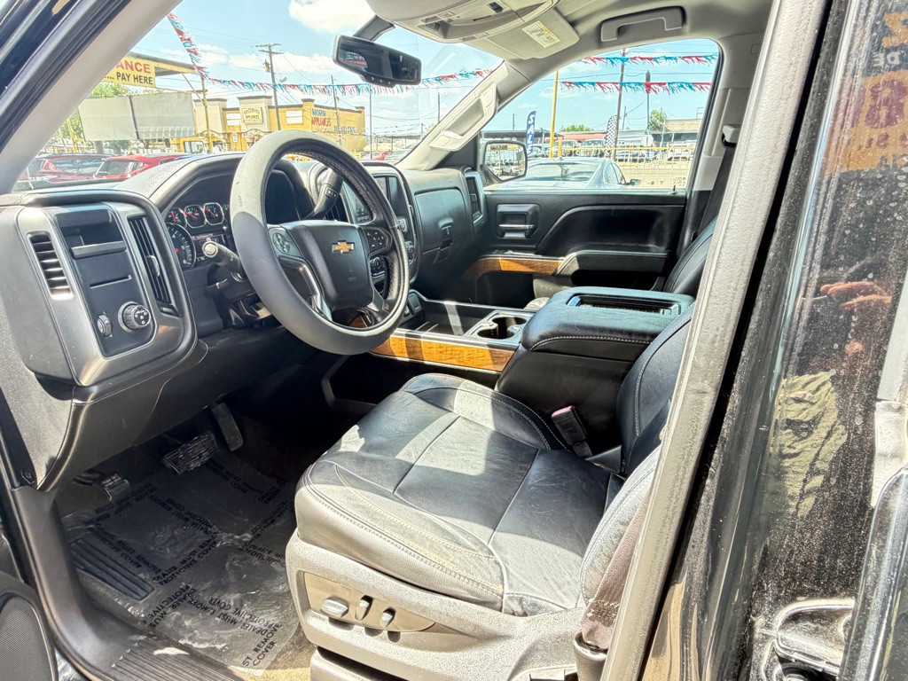 2017 Chevrolet Silverado 1500 Image 2