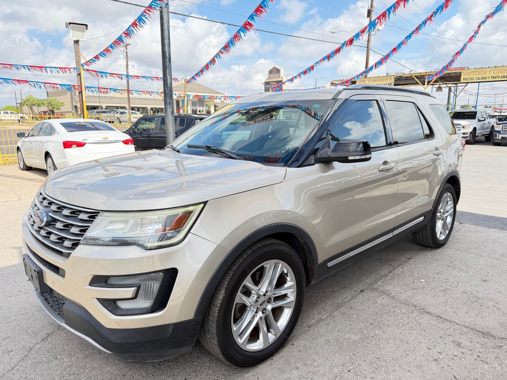 2017 Ford Explorer Image 1