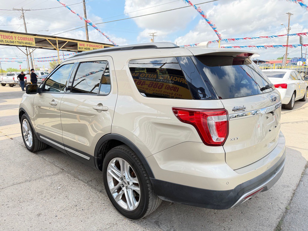 2017 Ford Explorer Image 5