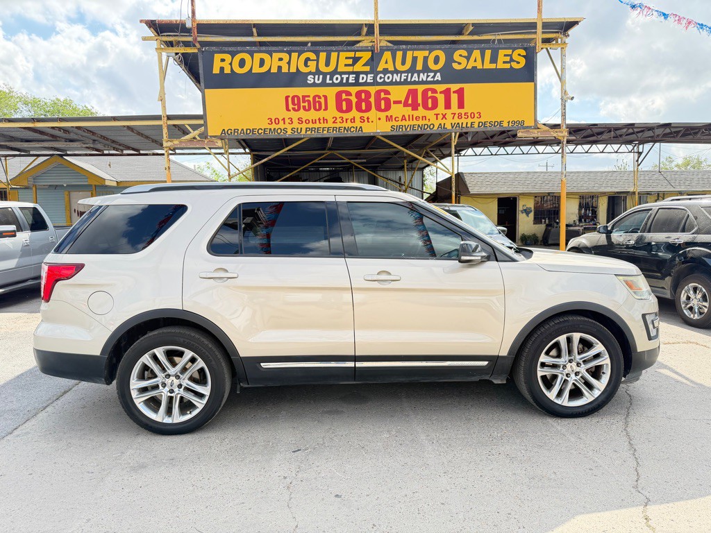 2017 Ford Explorer Image 7