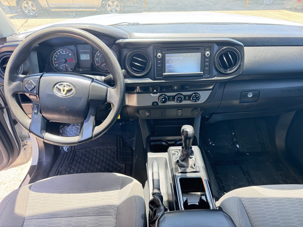 2016 Toyota Tacoma Image 3