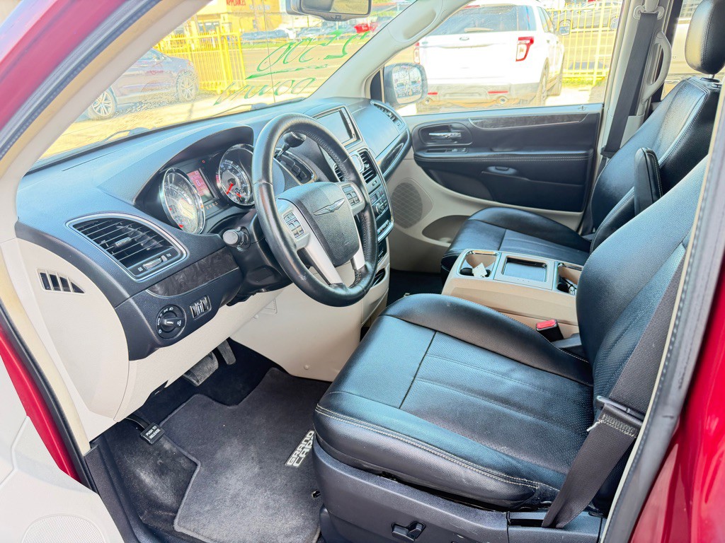 2020 Dodge Grand Caravan Image 2