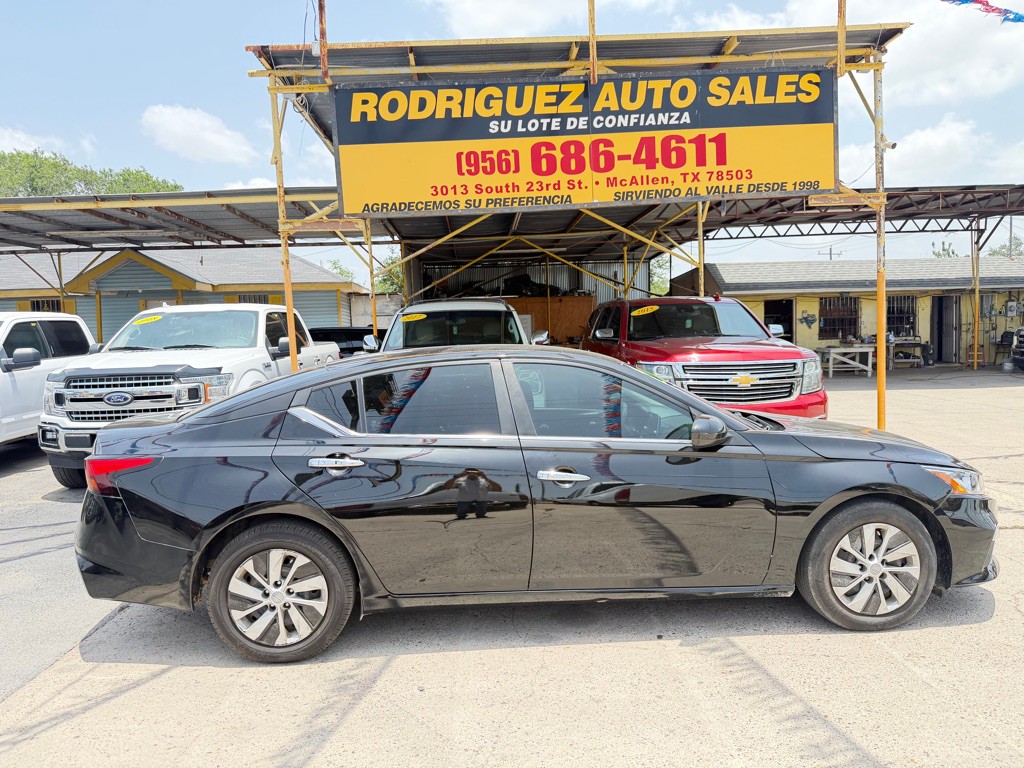 2020 Nissan Altima Image 7