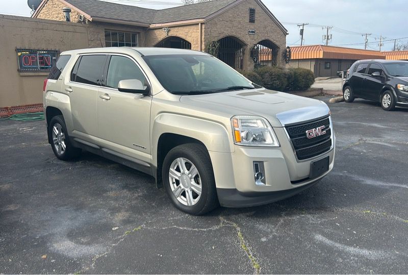 2014 GMC Terrain Image 2