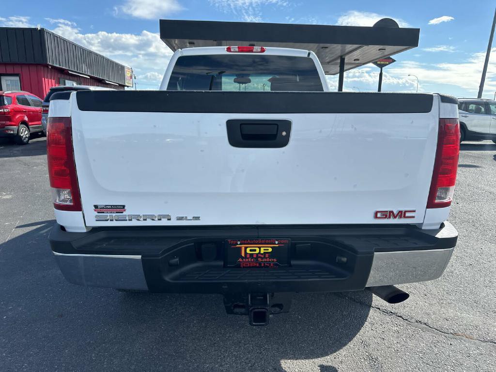 2011 GMC Sierra 2500 Image 8
