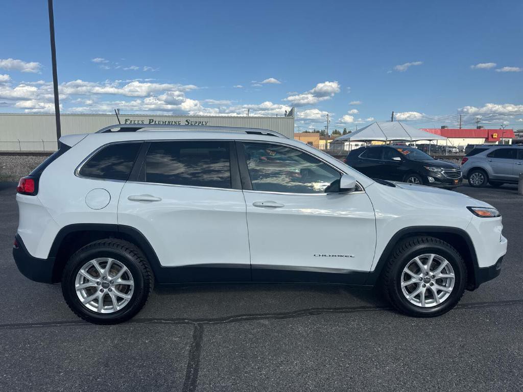 2016 Jeep Cherokee Image 2