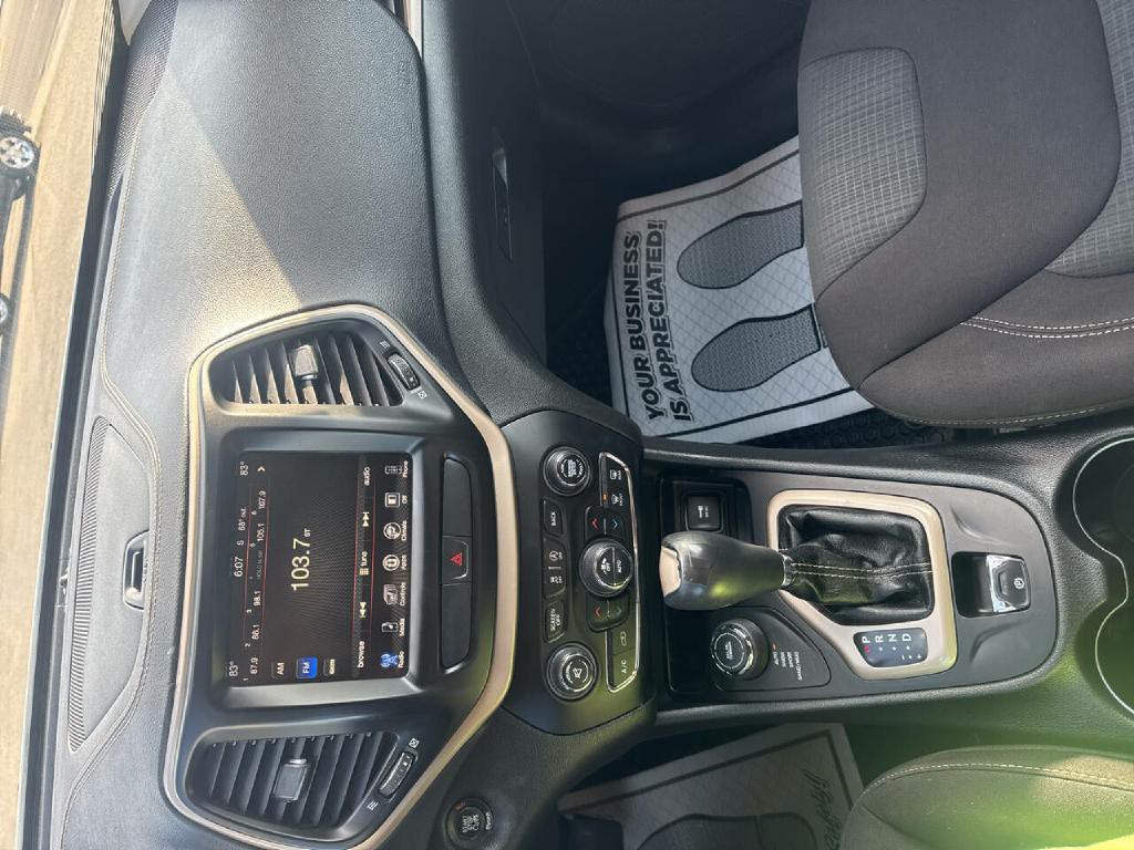 2016 Jeep Cherokee Image 19