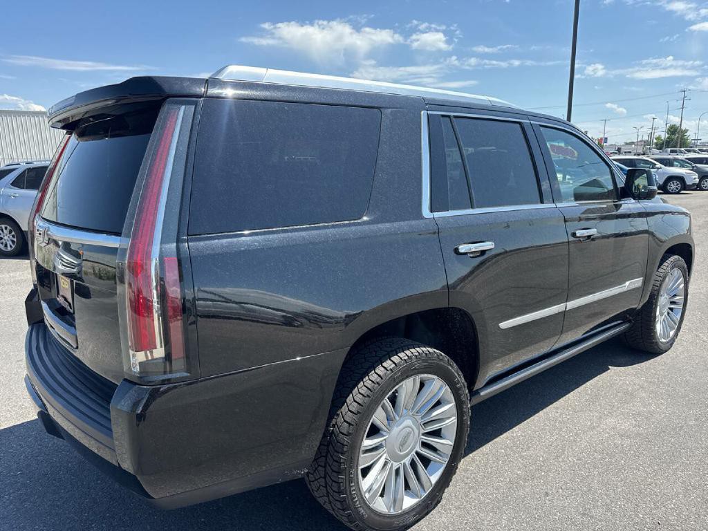 2016 Cadillac Escalade Image 3