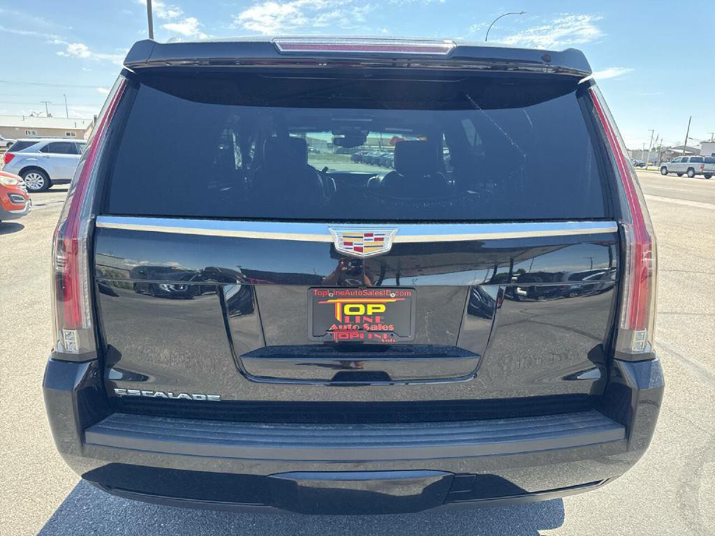 2016 Cadillac Escalade Image 4