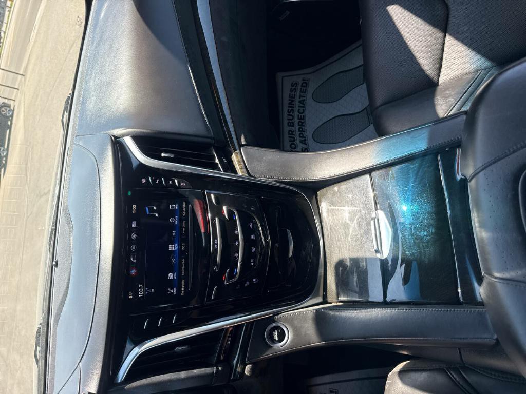 2016 Cadillac Escalade Image 19