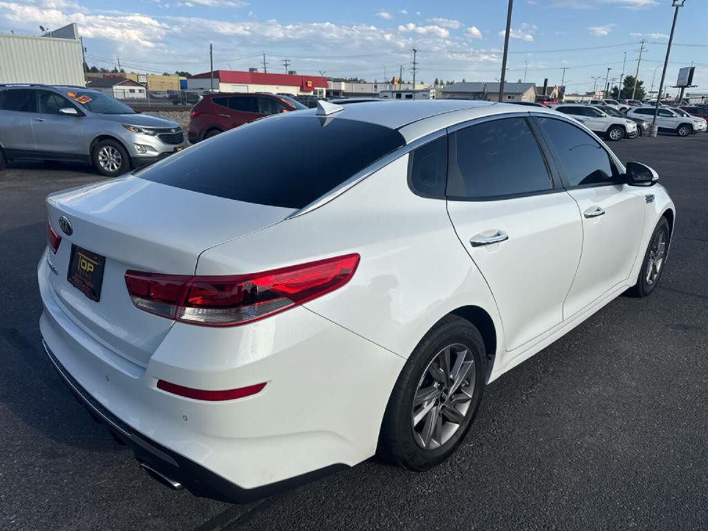 2020 Kia Optima Image 3